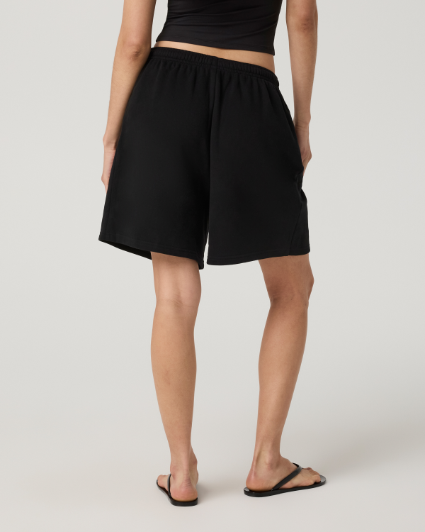 Vuori Sedona Retro Boyfriend Short - Black