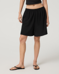 Vuori Sedona Retro Boyfriend Short - Black